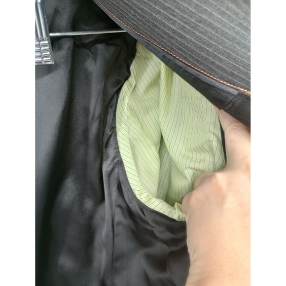 BCBG Attitude Men's Suit Coat Size 40 R 100% Wool Dark‎ Gray Pin-Stripes EUC - Picture 7 of 16